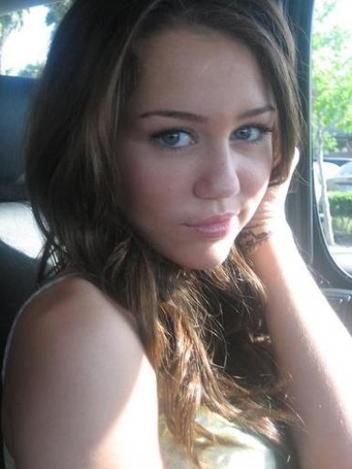 yOovgP440853-02 - Hannah Montana-Miley Cyrus