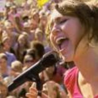 Hannah_Montana_The_Movie_1255800033_3_2009 - Hannah Montana