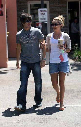 rottura-ashley-tisdale-jared-murillo_04 - ASHLEY TISDALE