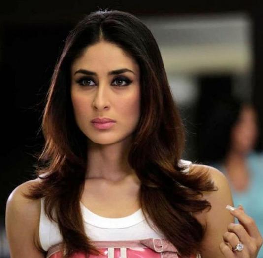 kareenas-light-make-up-on-kambakkht-ishq-1851637264a15c13584d2f5.02280176 - Kareena Kapoor