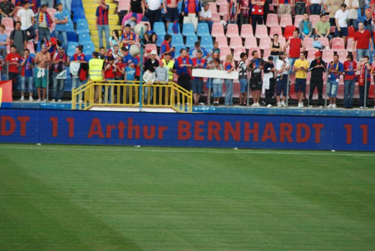 STEAUA 098