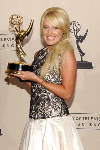 AshleyTisdal_J_Sciulli_99760531 - Ashley Tisdale