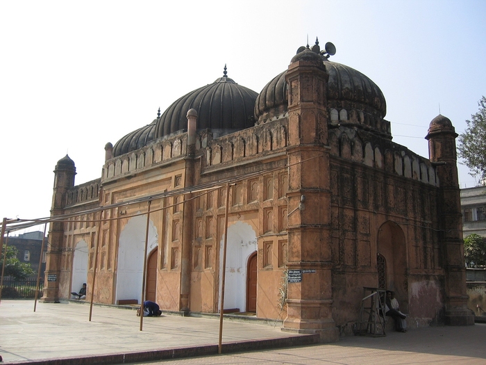 Shahi Mosque in Dakha - Bangladesh - Islamic Architecture Around the World
