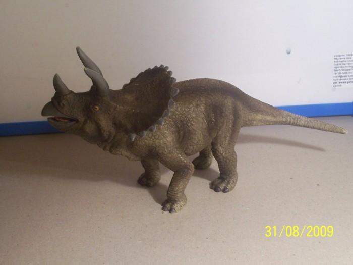 triceratops - animale SCHLEICH