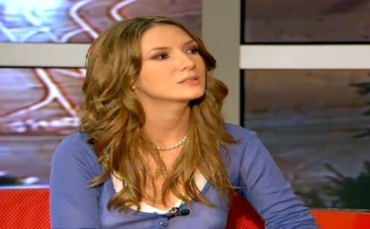 24pewit - Adela Popescu La Videochat
