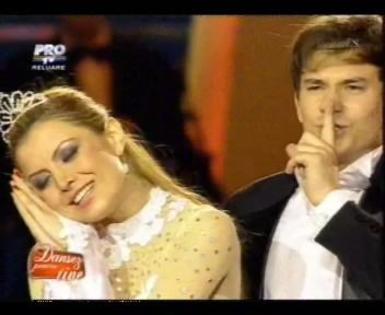 ymdoef25786502uf0 - Elena Gheorghe