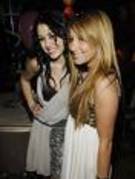 5645869+ - miley_and_ashley