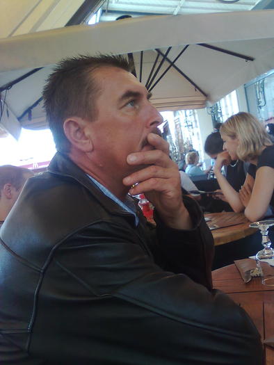 gogu mediteaza la beauf - ApiMondia