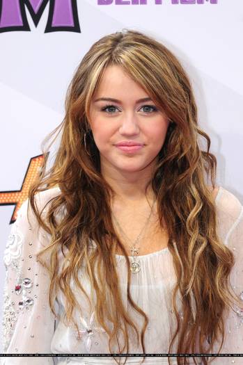 015 - Miley Cyrus