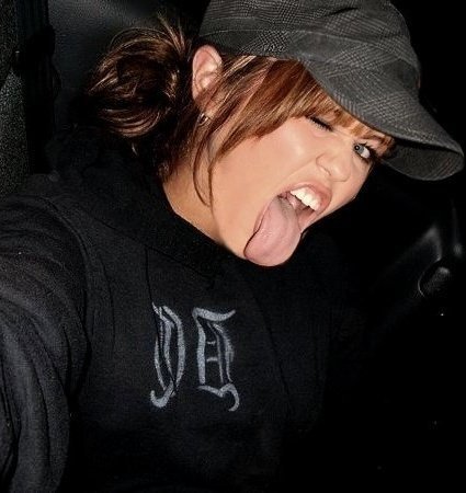 139 - multe poze miley