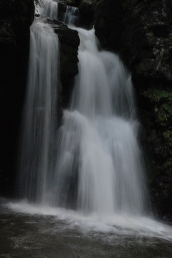 Mm 475; cascada Sipot
