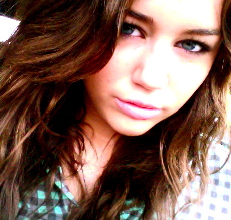 VZTAYUKBJTEROAVVBBS - MILEY I LOVE YOU