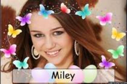 PGPNSBGPYIIWHPYGDLB - aici arat cat de mult o iubesc pe miley
