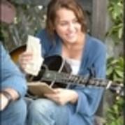 418919l-85x85-b-b19a8564 - MILEY CYRUS