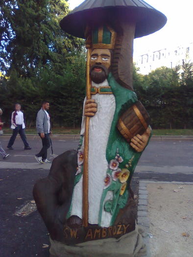 Imagine1220 - ApiMondia