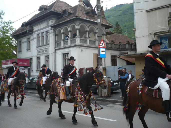 P1030013 - BRASOV-Sarbatoarea junilor din brasov 2008