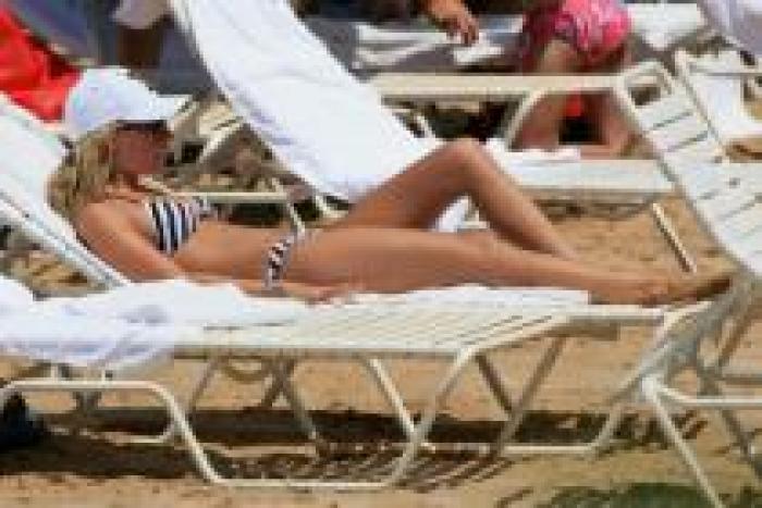 HWGHOWJEMHNFHPTOJZI - ashley tisdale