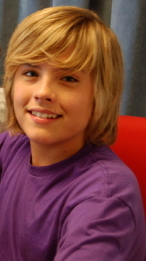 dylan-the-sprouse-brothers-2511412-206-369 - Dylan Cole Sprouse