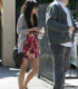 thumb_022 - vanessa hudgens Visiting a friend