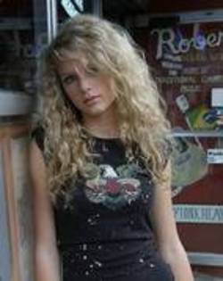 VOPEQFYVOWVZNXYZZKO - Taylor Swift