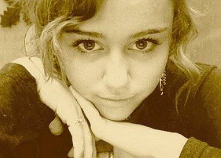 miley-cyrus-personal- - Miley-Personal Picture