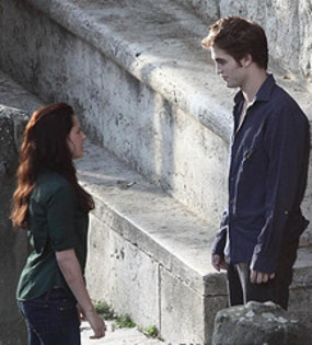 New Moon Bella and Edward - Twilight- New Moon- Eclipse- Breaking Dawn