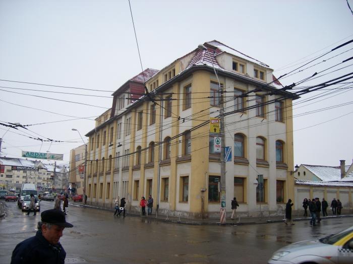 Medias-Fosta fabrica,actualment supermagazin