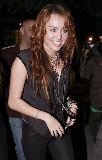 Miley Cyrus Mercedes Benz Fashion Week Day cN448jy5H-ml