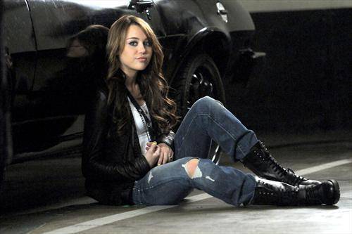 CPWBNDDYJPRIFZCTBIR - Vedete