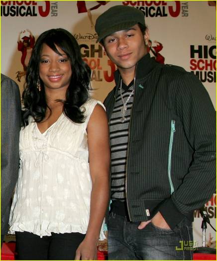 HSM-3-Press-Conference-high-school-musical-3-1225064_1014_1222