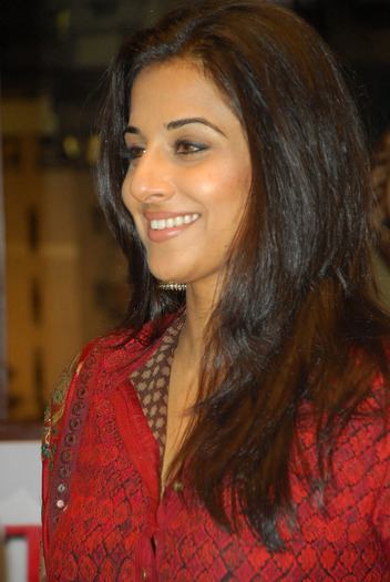 vidya-balan-2-full[1] - Vidya Balan