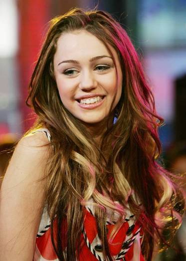 miley a very cute and nice girls iiiiiiiiiiiiiiiiiiiiiiillllllllllllllllllllooooooooooovvvvvvvvvvvee