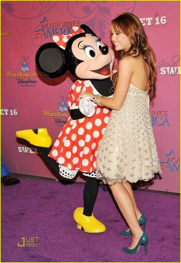 justingastonmileycyrussww4 - miley Cyrus