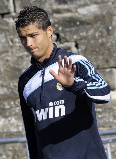 19f27ac514e10d71a613317 - poze cristiano ronaldo