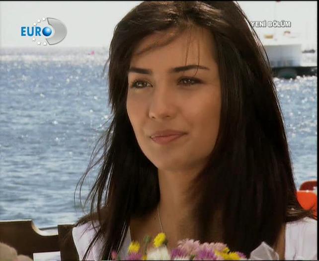 53ci5 - Tuba Buyukustun