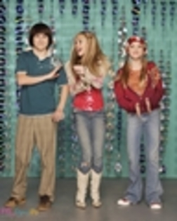 Hannah-Montana-Season-1-Promotional-Photos-HQ-3-hannah-montana-8435022-96-120