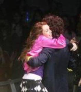 PNQIPQKUHUPUNNLCNZU - here are almost all my photos with Miley and Hannah