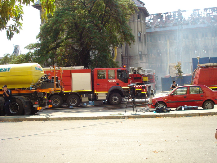 incendiu la primarie. 052 - ARDE PRIMARIA SECT 1