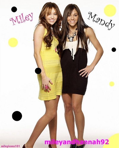 3002491002_d2ab2046b1 - personal  photo  of miley and hannah montana