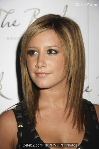 YFBNETPGFHVVEHEGUFE - x - Ashley Tisdale