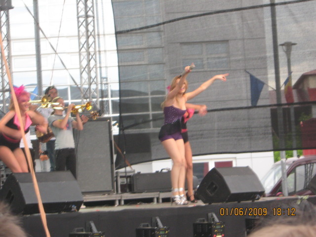 2pq9euw - Elena Gheorghe