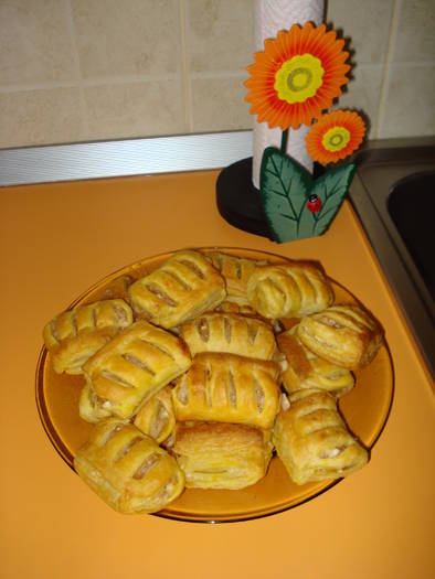 PATEURI CU MERE SI SCORTISOARA