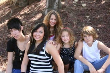 53 - toate pozele mele cu  miley  si hannah