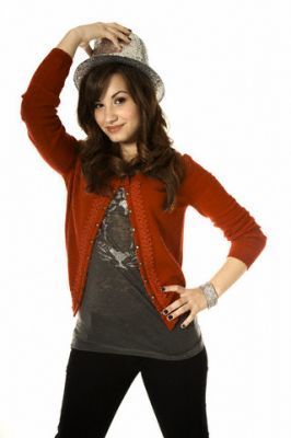 7 - Demi Lovato - V-I-P