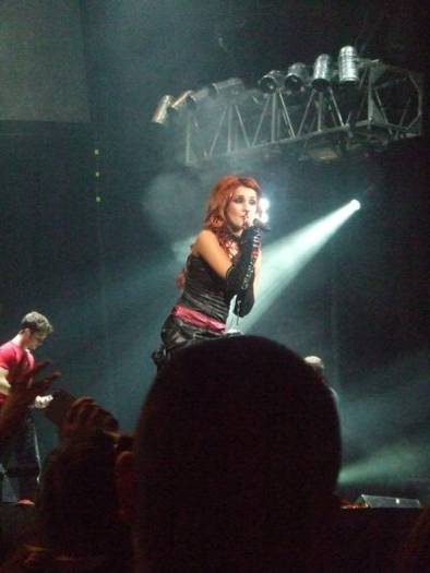 20060105razr0082nj4ti8 - Poze Dulce Maria