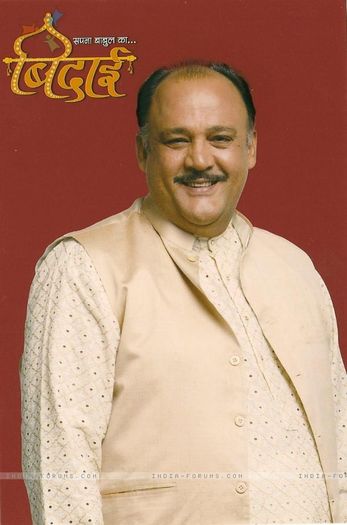 33269-alok-nath-as-sharmaji-in-sapna-babul-ka-bidaai