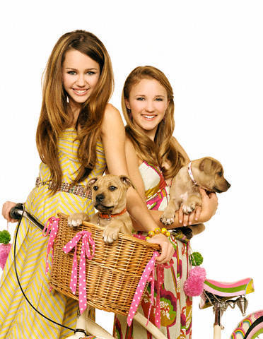 HHWIVLPXXQJJEZATKPB - miley and emily modelyng