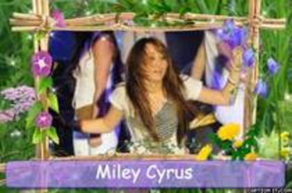 YAKRUAADBUKNHZLSPYQ - miley cyrus