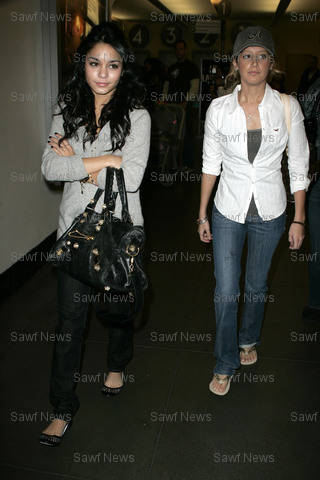 VanessaHudgensAshleyTisdale27Dec2007