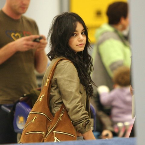 GTPFTBKIHGYKUHUAMBO - 0-Vanessa Hudgens-0